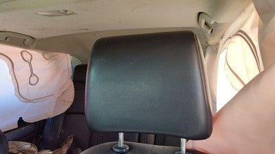2008-2009 Nissan Rogue Pair Of Headrests Oem Left Right Set Front Seat