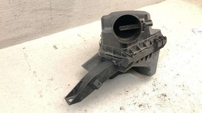 2005-2008 Chevy Cobalt Complete Air Intake Cleaner Filter Box Housing Oem 2.2L