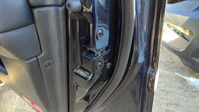 2001-2005 Hyundai Xg350 Passenger Right Front Door Latch With Rods/Cables Oem