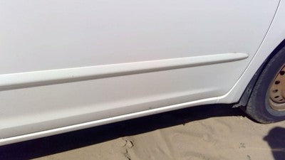 06-08 Sienna Passenger Right Front Moulding From Door Trim Strip White 056