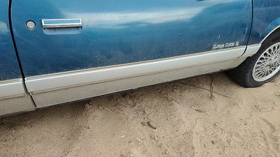 89 Olds Cutlass Calais Passenger Right Front Moulding From Door Trim Blue 2 Door