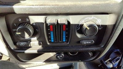 03-09 Chevy Trail Blazer Temperature Control Module In Dash Heater Ac Head Unit