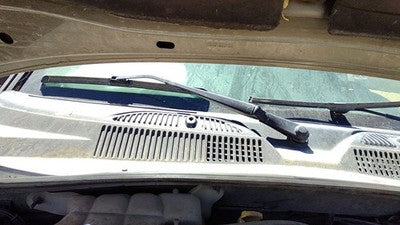 2002-2005 Jeep Liberty Passenger Right Windshield Wiper Arm Oem Blade Lever