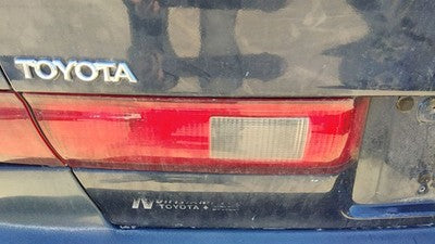 1997-1999 Toyota Camry Driver Left Inner Tail Light Brake Lamp Oem Rear