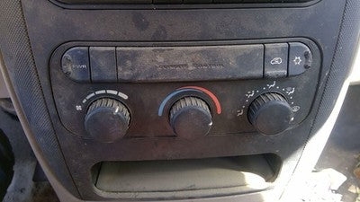 2001-2002 Dodge Caravan Temperature Control Module In Dash Heater Ac Head Unit