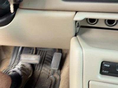 00-02 Chevy Suburban Lower Dash Under Column Knee Bolster Trim Panel Oem Tan 52I