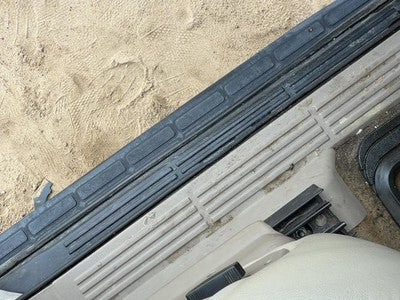 2001 Chevy Suburban Driver Left Lower Sill Step Moulding Trim Panel Oem Tan 52I