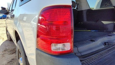 2002-2005 Ford Explorer Driver Left Tail Light Brake Lamp Oem Rear 1l2z13405aa