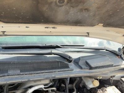 2010 Chrysler Town & Country Windshield Wiper Cowl Vent Trim Panel Oem Cover