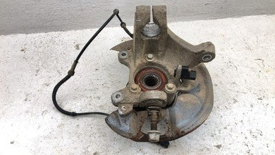 96-99 Sable Passenger Right Front Spindle Steering Knuckle With Wheel Hub
