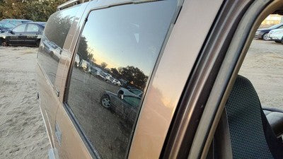 1992-1999 Chevy Suburban Passenger Right Rear Side Window Door Glass Oem Back