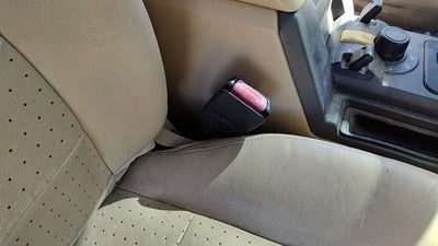 2005-2006 Land Rover Lr3 Passenger Right Front Seat Belt Buckle Receiver Oem Tan