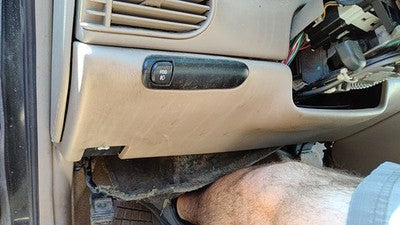 97-04 Buick Regal Lower Dash Under Column Knee Bolster Trim Panel Oem Tan 525