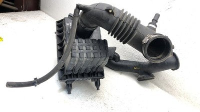 2005 Mazda Tribute Complete Air Intake Filter Box Housing With Tube Oem 2.3L