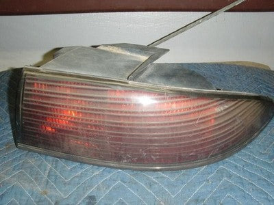 1993-1997 Dodge Intrepid Passenger Right Tail Light Brake Lamp Oem 04601366Aa