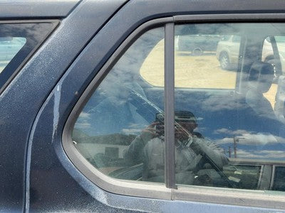 98-04 Rodeo Passenger Right Rear Vent Window Back Door Glass With Frame Oem