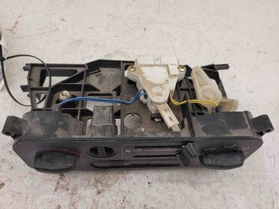 1994-1996 Chrysler Colt Temperature Control Module In Dash Heater Ac Head Unit