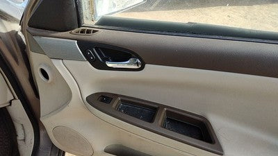 06-07 Impala Passenger Right Front Door Trim Panel With Switches Neutral 52C