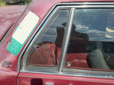 86-91 Olds 88 Passenger Right Rear Vent Window Back Door Glass With Frame Oem