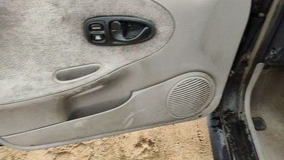 1999 Saturn Sl2 Driver Left Front Door Trim Panel With Master Switch Gray