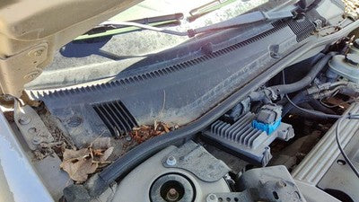 2003 Chevy Cavalier Windshield Wiper Cowl Vent Trim Panel Oem Cover