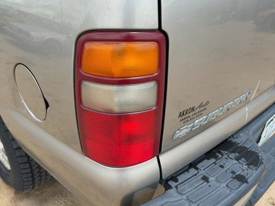 2000-2003 Chevy Suburban Driver Left Tail Light Brake Lamp Oem Rear 19168990