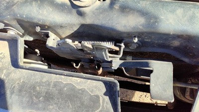 2004-2012 Gmc Canyon Hood Latch Assembly With Bracket Oem 19167125