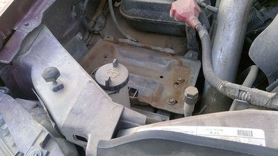 1999-2007 F350 Super Duty Windshield Washer Fluid Reservoir With Pump Wiper Tank