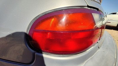 1997-2005 Chevy Malibu Driver Left Tail Light Brake Lamp Oem Rear Crack 15894727