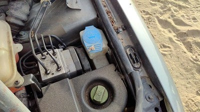 2001-2005 Vw Passat Windshield Washer Fluid Reservoir With Pump Oem Wiper Tank