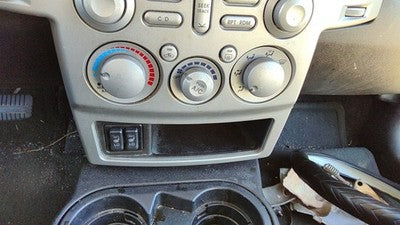 04-05 Mitsubishi Endeavor Temperature Control Module In Dash Heater Ac Head Unit