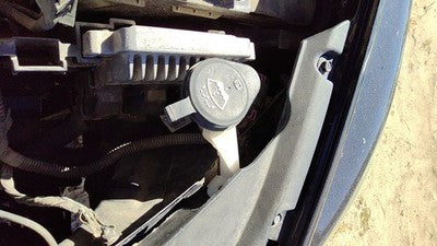 2008-12 Chevy Malibu Windshield Washer Fluid Reservoir With Pump Oem Wiper Tank