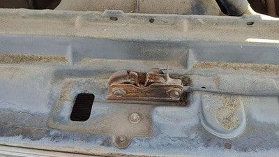 1981-1988 Gmc Sierra C3500 Hood Latch Assembly With Bracket Oem 15606587