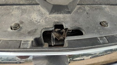 2014-2019 Silverado 1500 Hood Latch Assembly With Bracket Oem