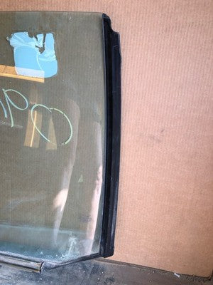 1988 Silverado 2500 Passenger Right Front Side Window Door Glass Oem 15612850