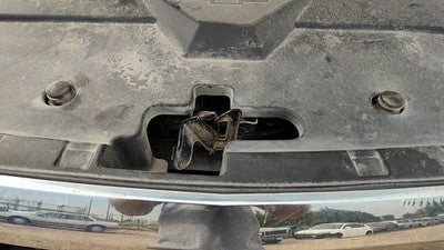 2014-2019 Silverado 1500 Hood Latch Assembly With Bracket Oem