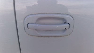 2000-2006 Chevy Suburban Passenger Right Front Outside Door Handle Oem White 50U