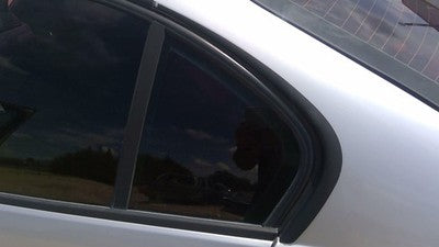 1999-2000 Bmw 323I Driver Left Rear Vent Window Small Back Door Glass With Frame