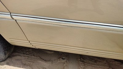 00 Town & Country Passenger Right Rear Moulding From Door Back Trim Strip Gold