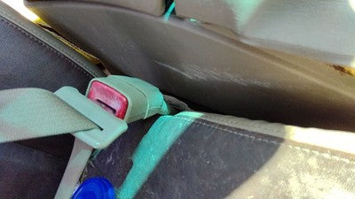 00-04 Buick Regal Passenger Right Front Seat Belt Buckle Receiver Oem Tan 525