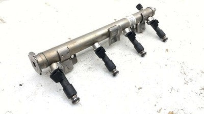 05-10 Cobalt Complete Fuel Rail With Injectors Set Loaded Oem 2.2L 12582219