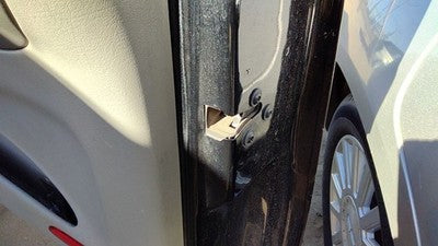 2002-2009 Chevy Trail Blazer Passenger Right Front Door Latch With Rods/Cables