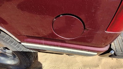 1992-2000 Gmc Yukon Fuel Tank Door With Hinge Gas Lid Oem Filler Maroon 15630141