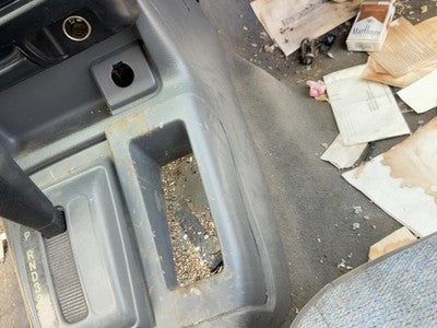 1998-2002 Isuzu Rodeo Center Console Trim Bezel Arround Floor Shifter Oem