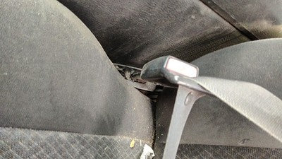 2002-2003 Jeep Liberty Driver Left Front Seat Belt Buckle Receiver Oem Gray M5dv