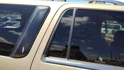 98-02 Navigator Passenger Right Rear Vent Window Back Door Glass With Frame Oem