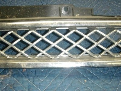 2008-2014 Chevy Suburban Grille Chrome Upper Oem 22830012