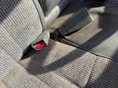 1991 Isuzu Pup Passenger Right Front Seat Belt Buckle Receiver Oem Gray