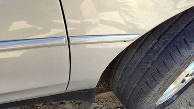 98-02 Intrigue Passenger Right Moulding From Fender Trim Strip Silver 17U
