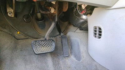 2007 Chevy Cobalt Gas And Brake Pedal Assembly Automatic Transmission